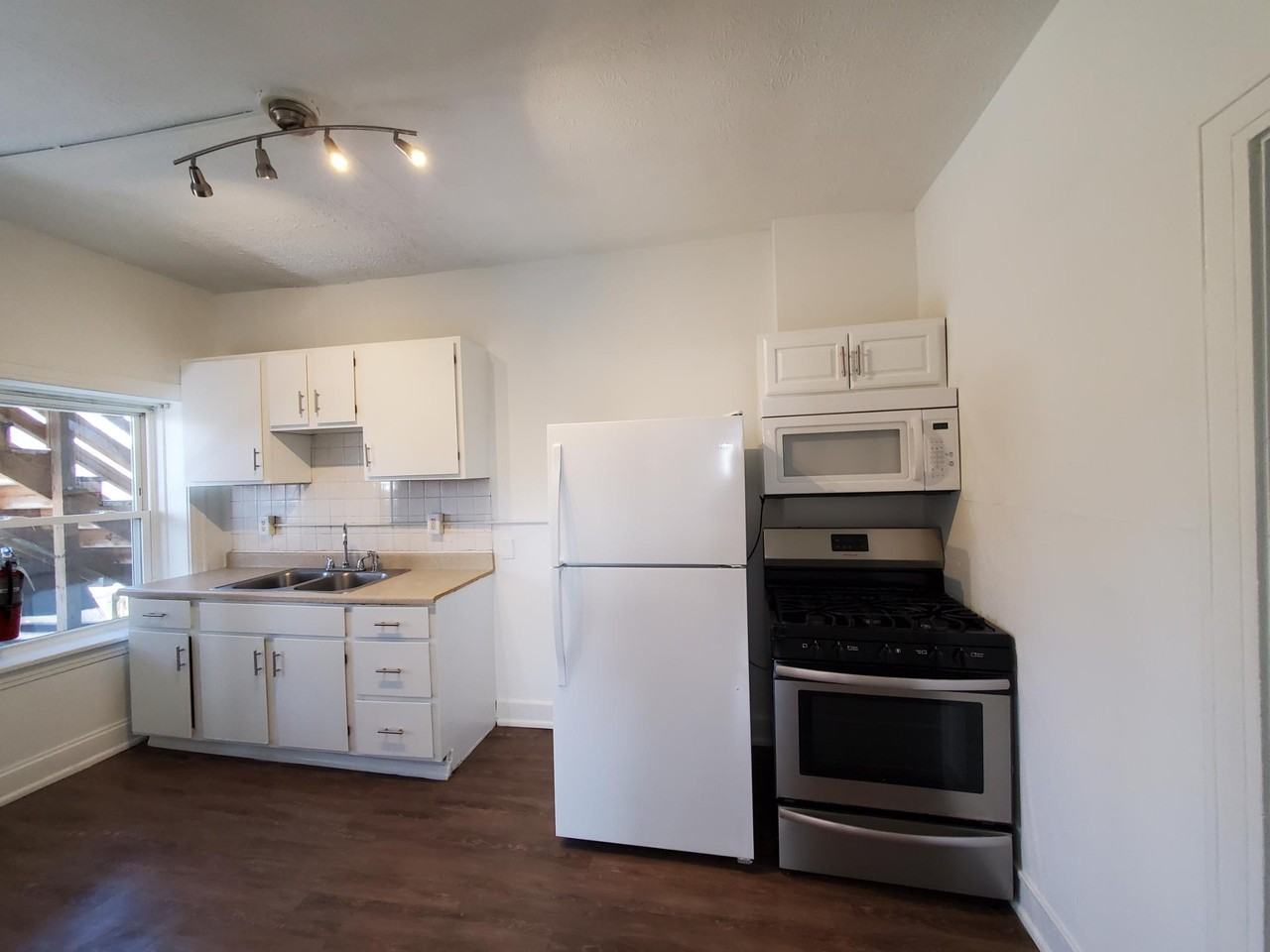 206 S Mantua St #2 - Photo 4 of 18