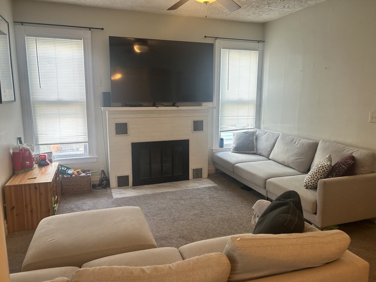 28 Avenue - Photo 2 of 17