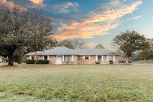 1252 Christina Dr #NA - Photo 1 of 1