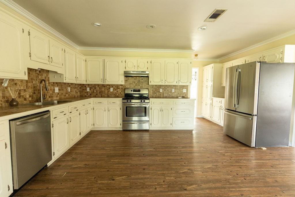 1252 Christina Dr #NA - Photo 2 of 21
