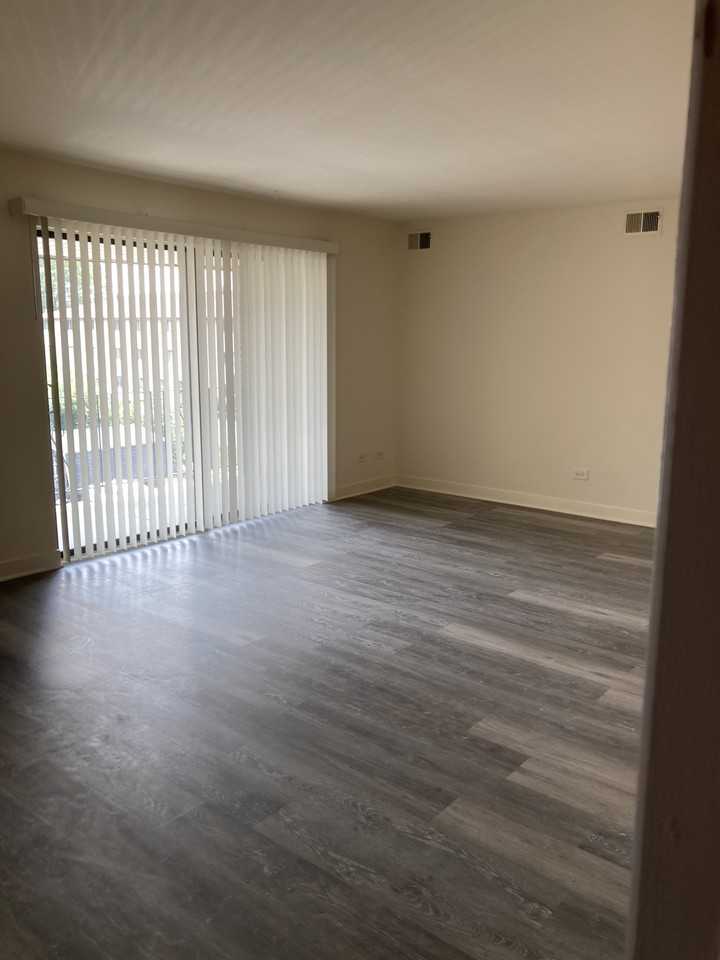 15139 Catalina Dr #1stFL - Photo 4 of 8