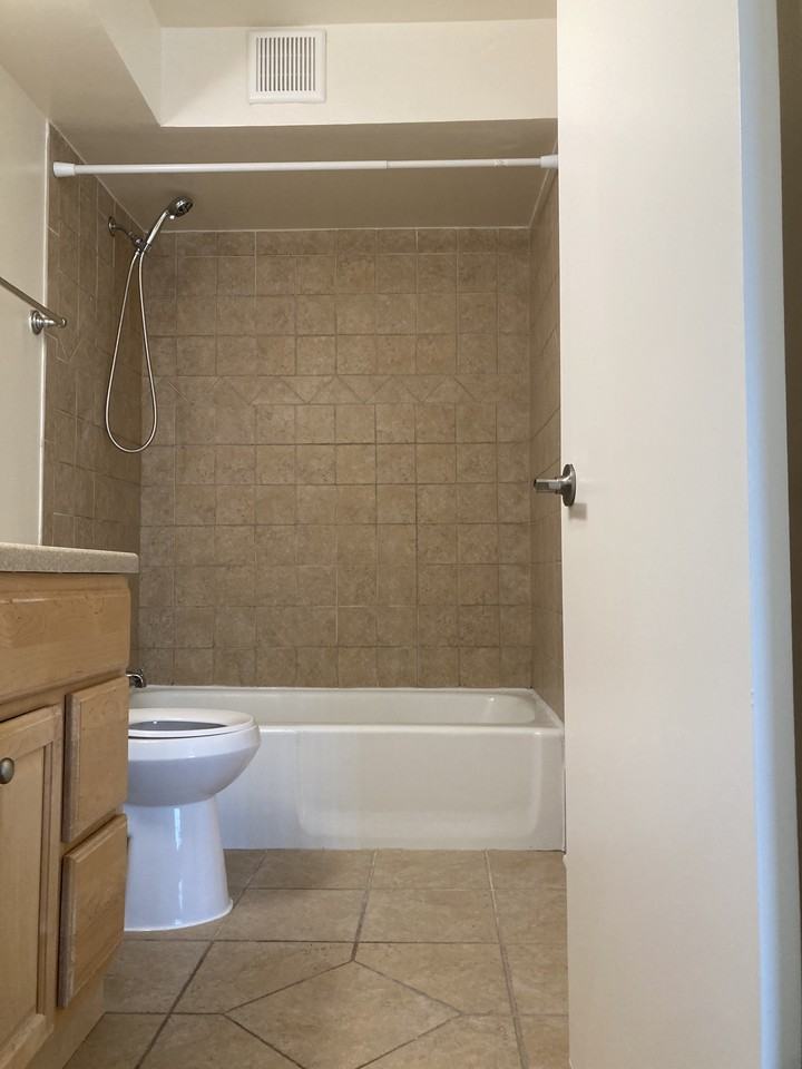 15139 Catalina Dr #1stFL - Photo 6 of 8