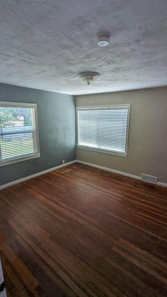 533 E 300 N #NA - Photo 4 of 14