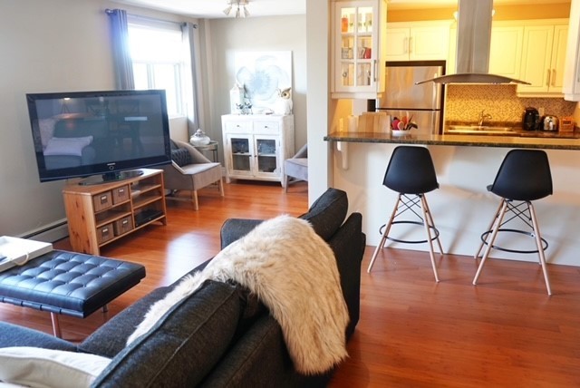 10 Derby Lane Apts. #1 - Photo 2 of 12