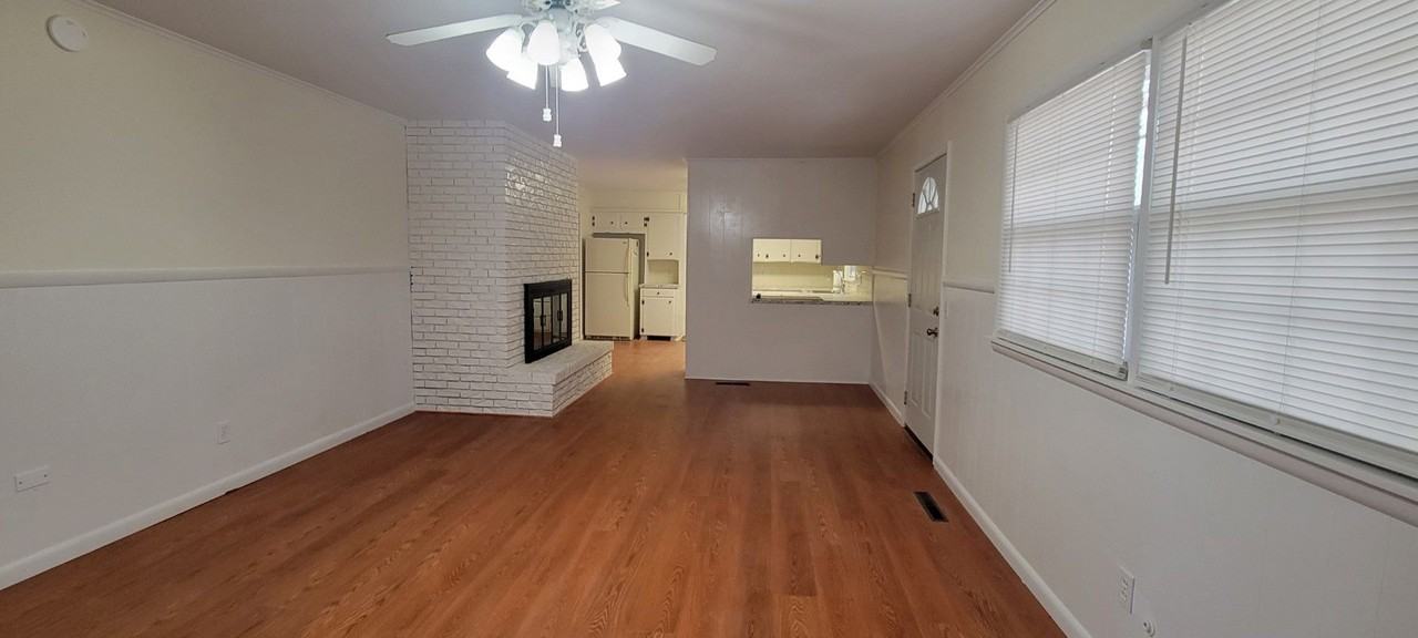 805 Se 14th St - Photo 2 of 27