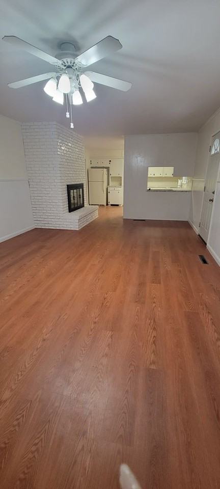 805 Se 14th St - Photo 3 of 27