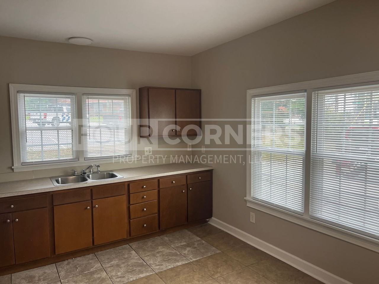 West Green Apartments - Photo 3 of 8