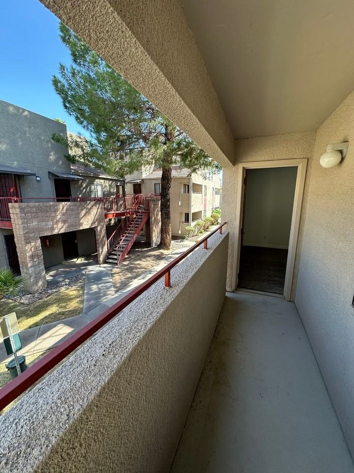 Nine90 - Photo 6 of 32