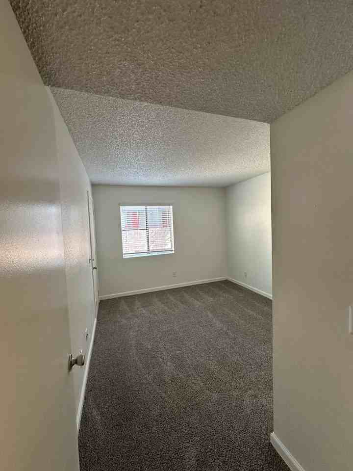 Nine90 - Photo 7 of 32