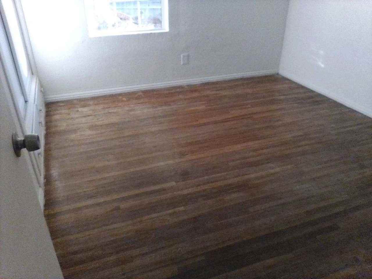 708 Philippine St - Photo 3 of 10