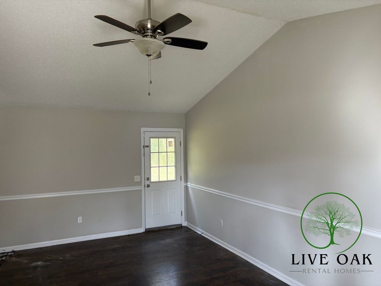 553 Jefferson Cir Se - Photo 5 of 5