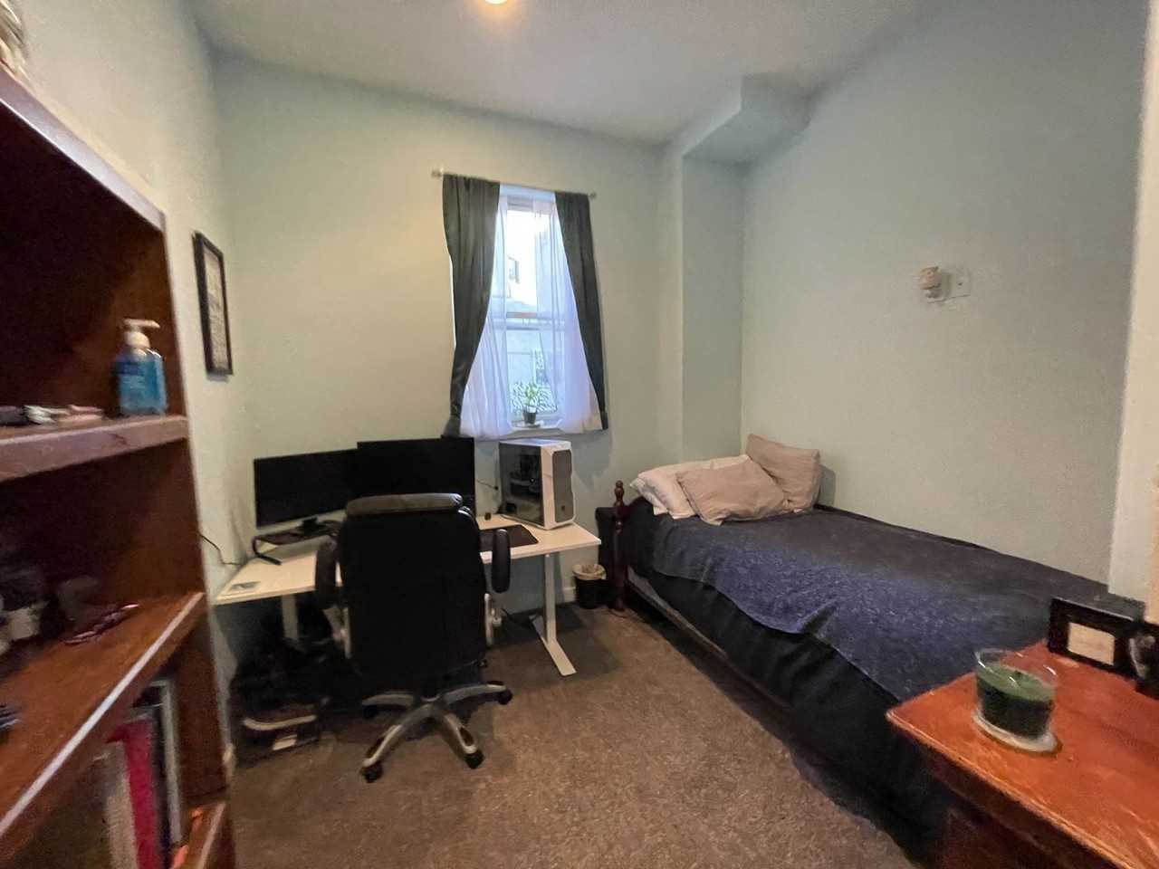 1411 W Thompson - Photo 5 of 50