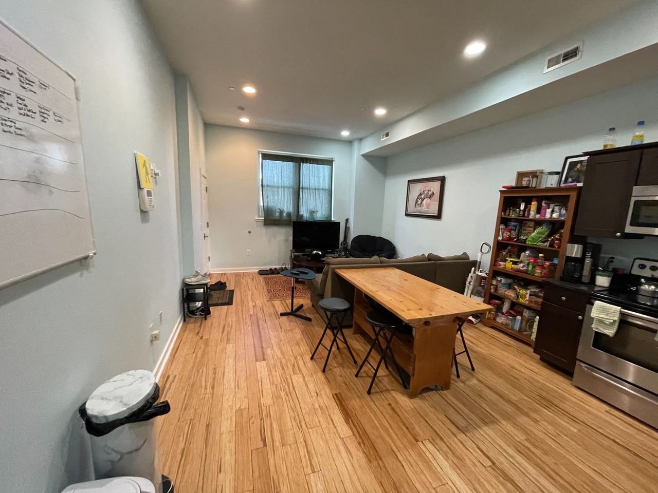 1411 W Thompson - Photo 5 of 50