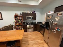 featured image of 1411 W Thompson St