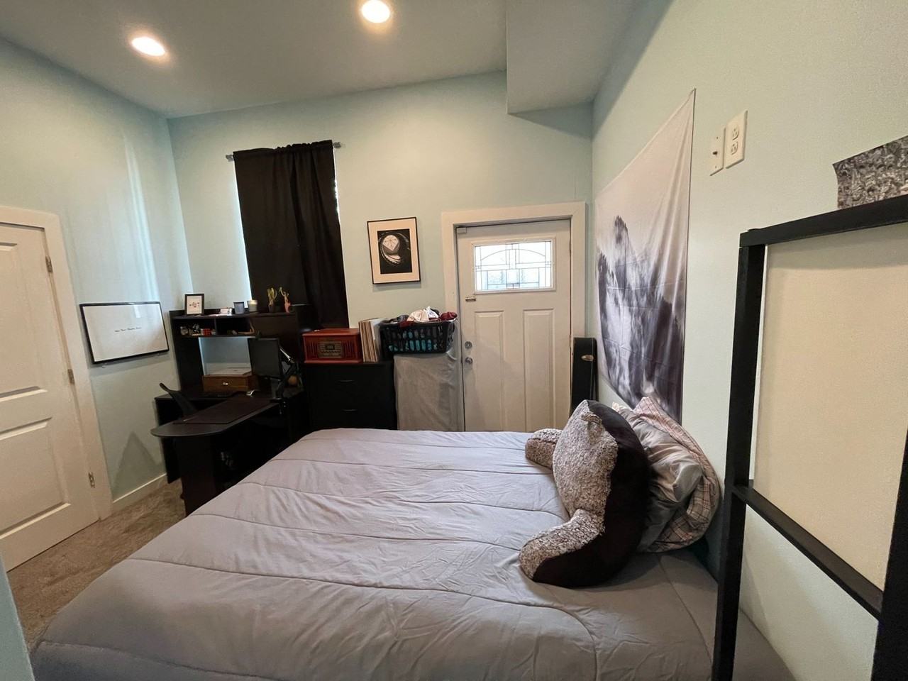 1411 W Thompson - Photo 3 of 50