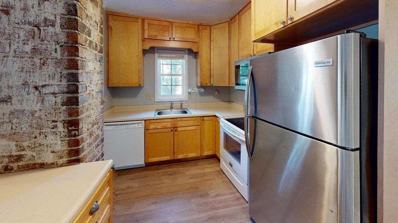 2903 Wood St - Photo 2 of 24