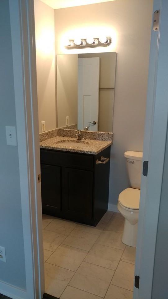 940 Regent Drive - Photo 3 of 10