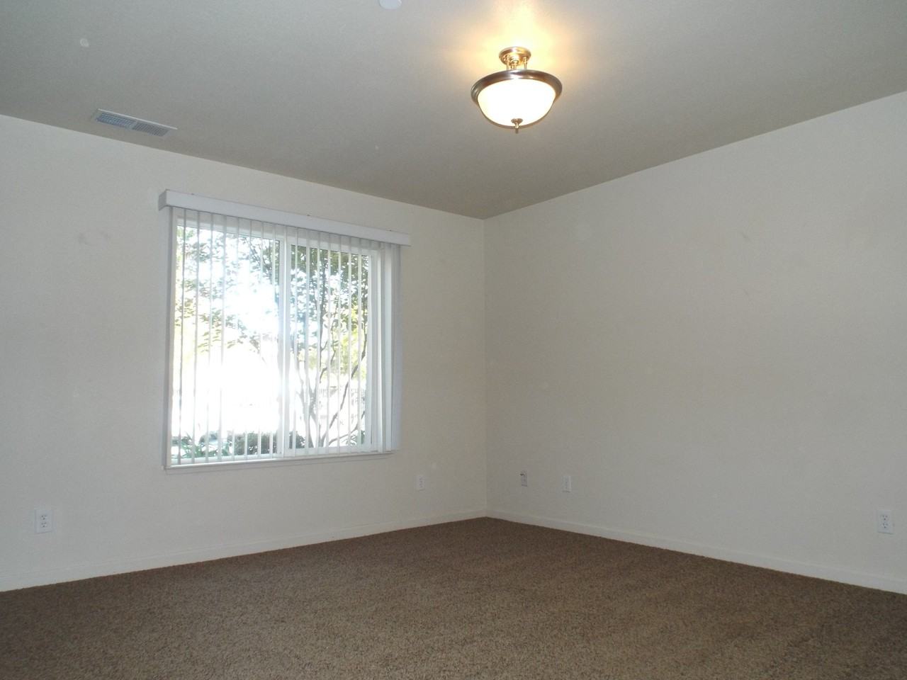 0954 - Sycamore Creek Apartments - Photo 4 of 15