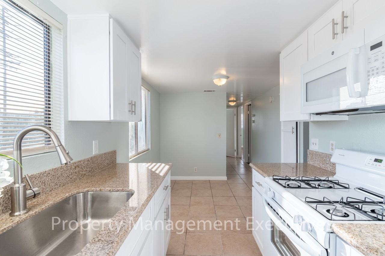 3405 Wightman St - Photo 3 of 16