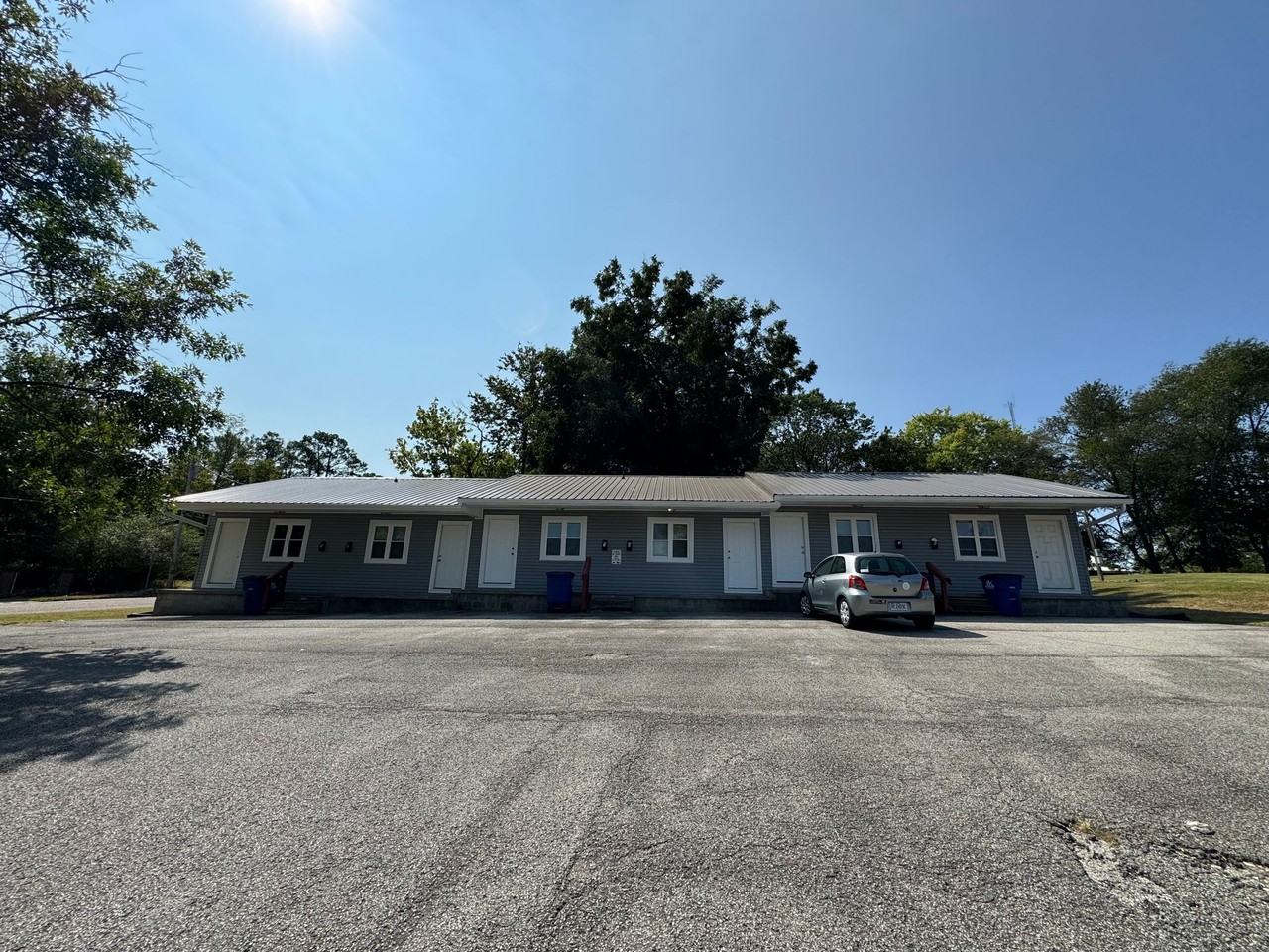 102 St. Charles St - Photo 2 of 2