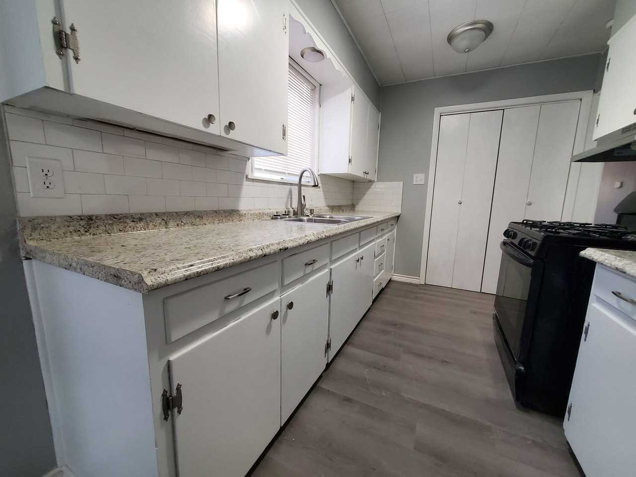 3230 Abilene St - Photo 3 of 18