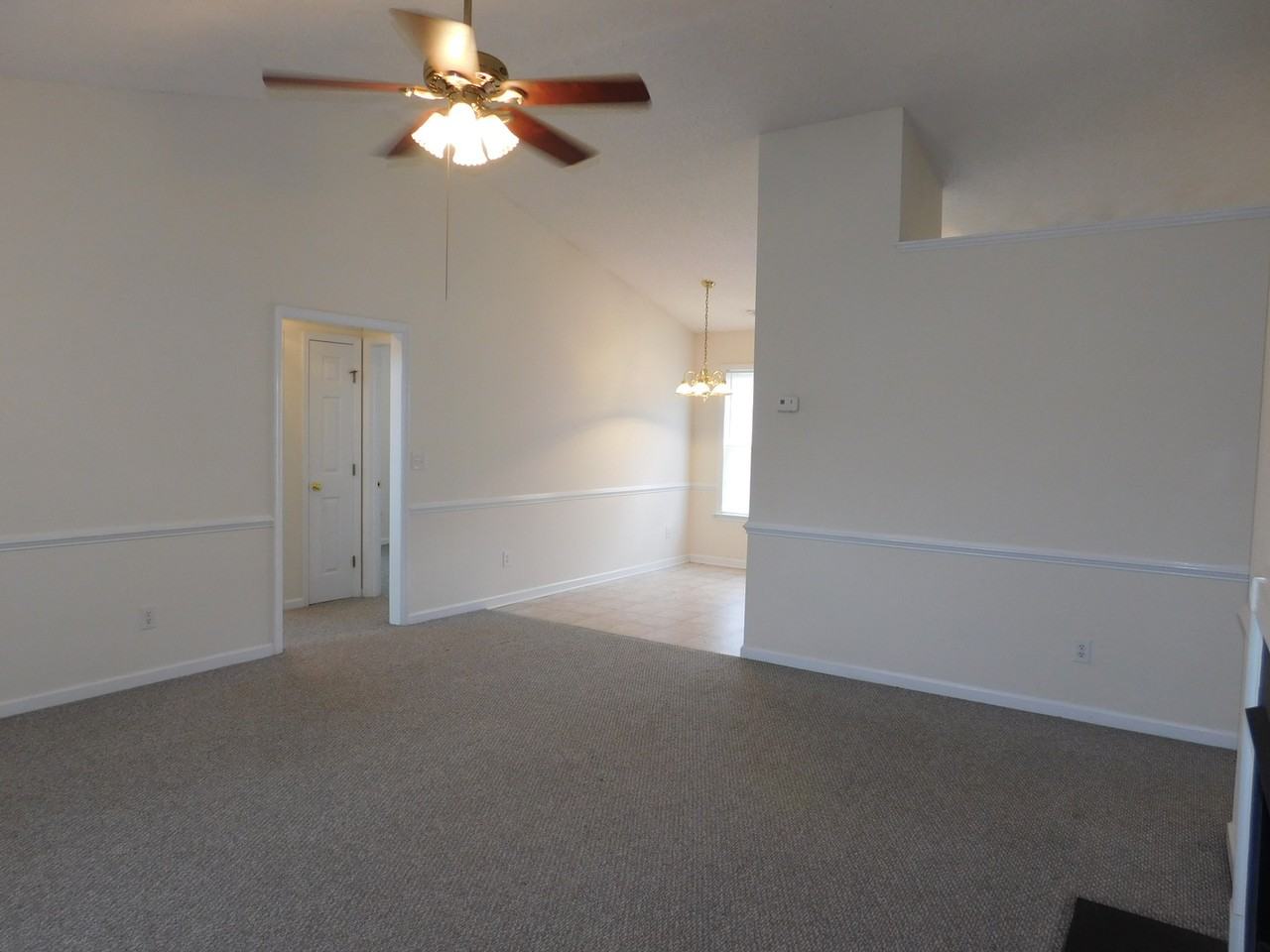 224 Sellhorn Blvd - Photo 3 of 24