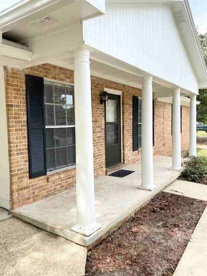 110 Oregon Dr Ne - Photo 3 of 37