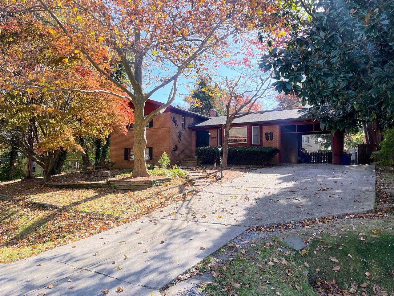 1233 Kathryn Rd - Photo 2 of 18