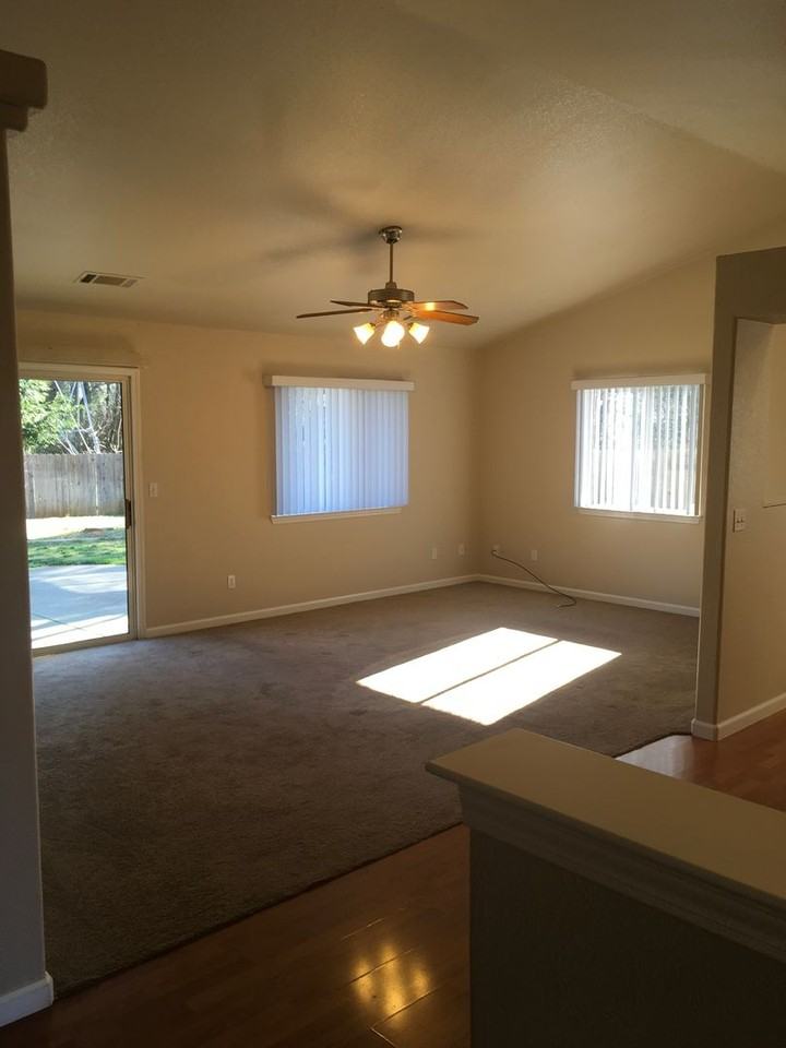 3339 Lawrence Rd - Photo 3 of 18