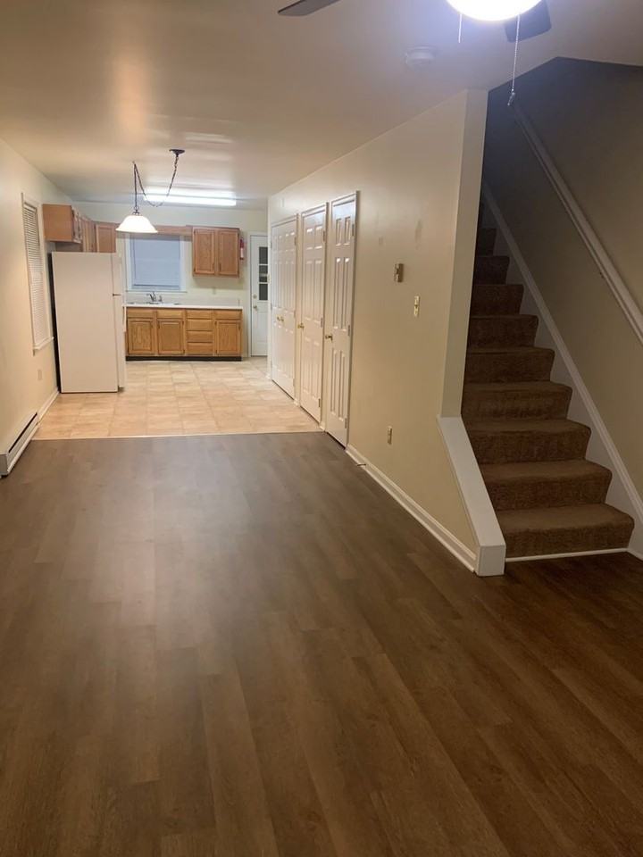 45 W Mount Vernon St - Photo 2 of 10