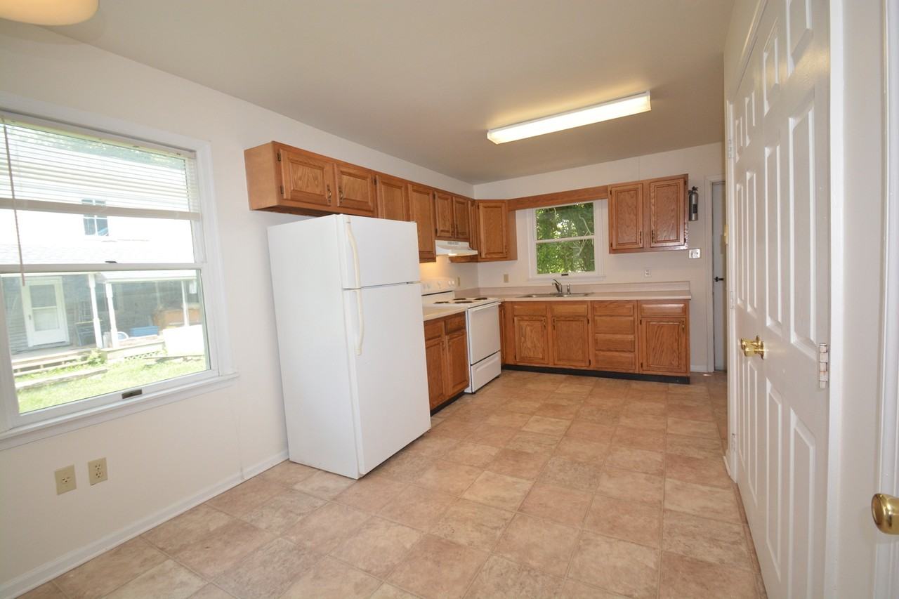 45 W Mount Vernon St - Photo 3 of 10