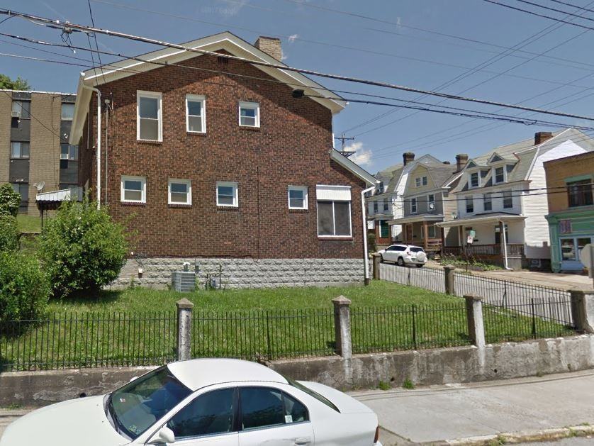 201 Robinson St - Photo 2 of 17