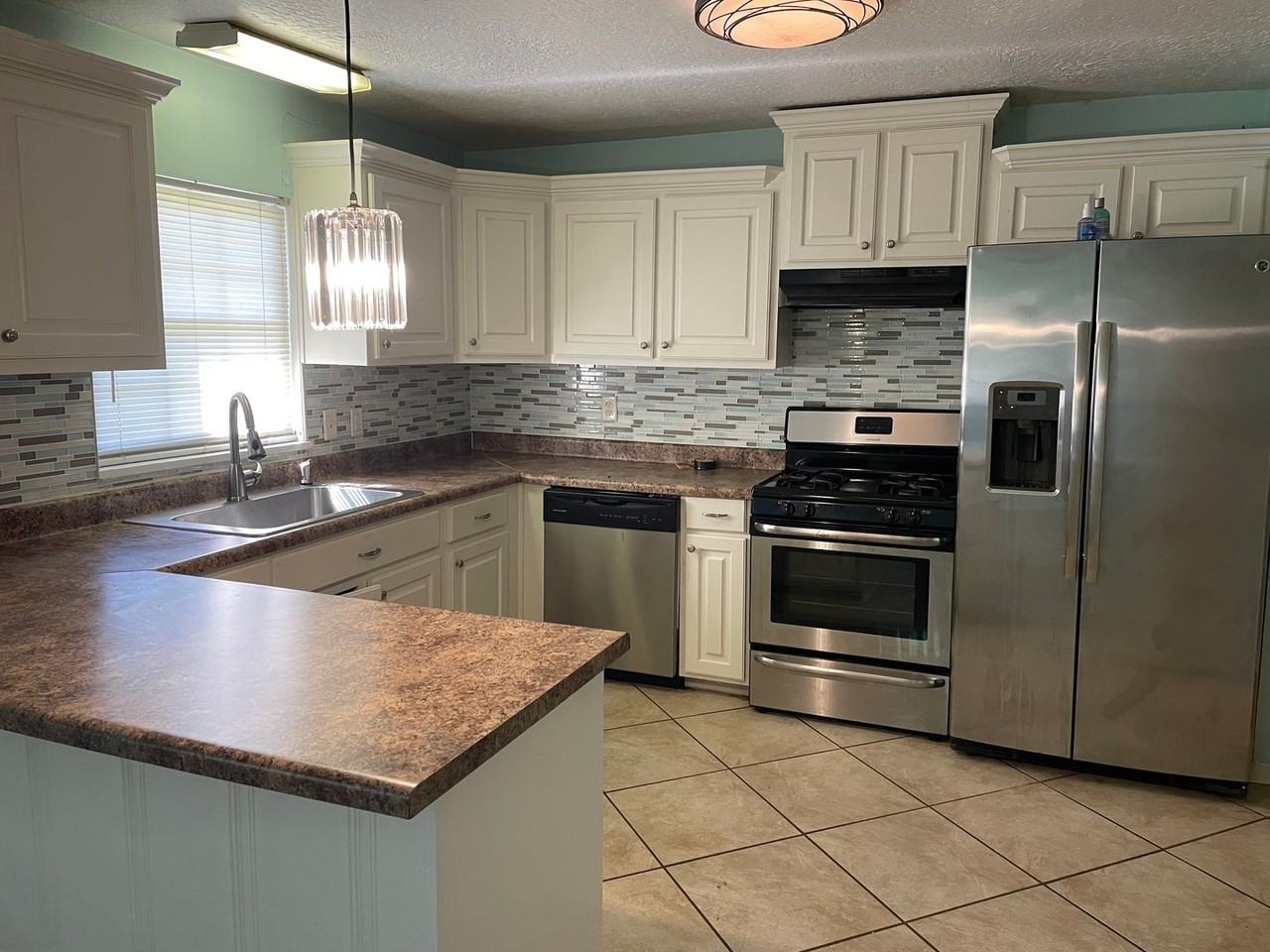 1104 1104 Waverly Ave  Muscle Shoals, AL 35661 - Photo 4 of 9