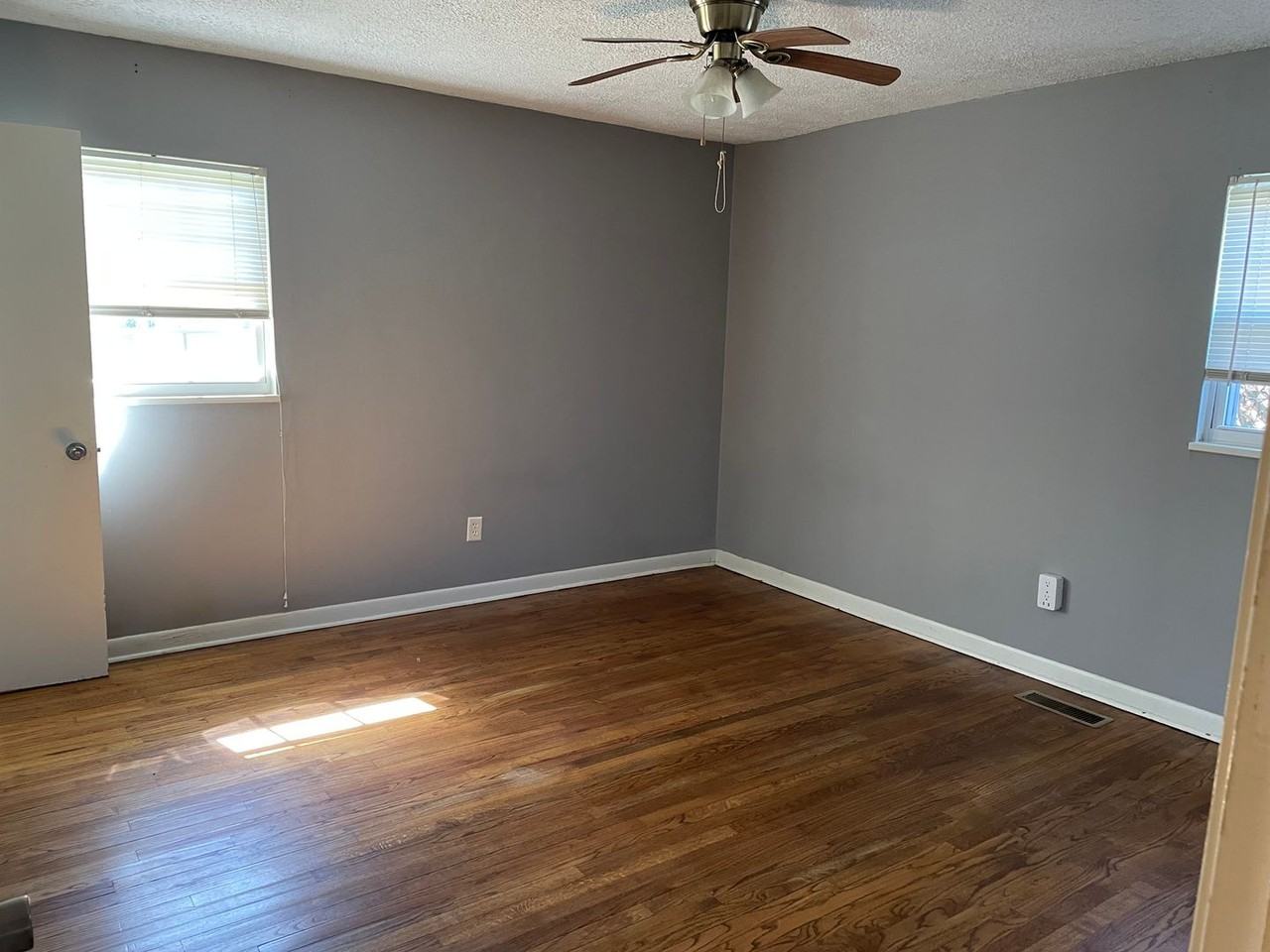 1104 1104 Waverly Ave  Muscle Shoals, AL 35661 - Photo 3 of 9