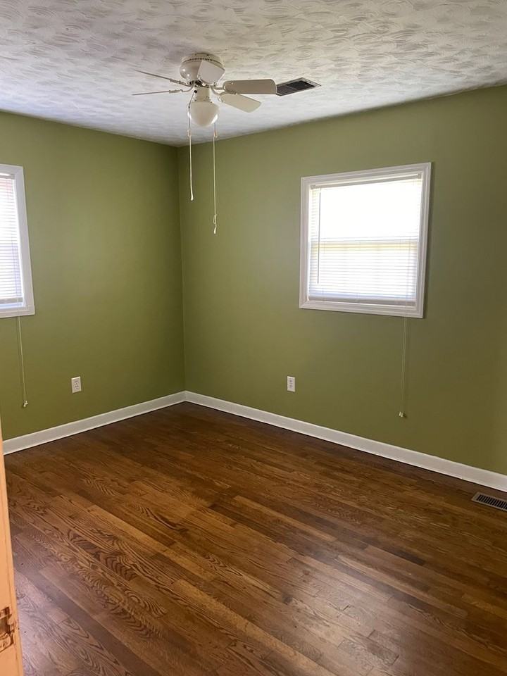 1104 1104 Waverly Ave  Muscle Shoals, AL 35661 - Photo 5 of 9