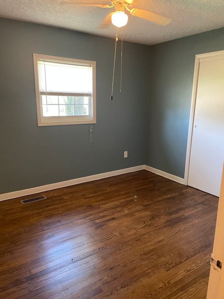 1104 1104 Waverly Ave  Muscle Shoals, AL 35661 - Photo 6 of 9