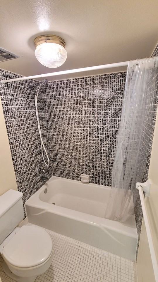 2135 N Courtenay Pkwy Apt B209 - Photo 7 of 34