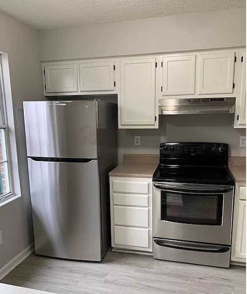 617 Lex Dr - Photo 2 of 15