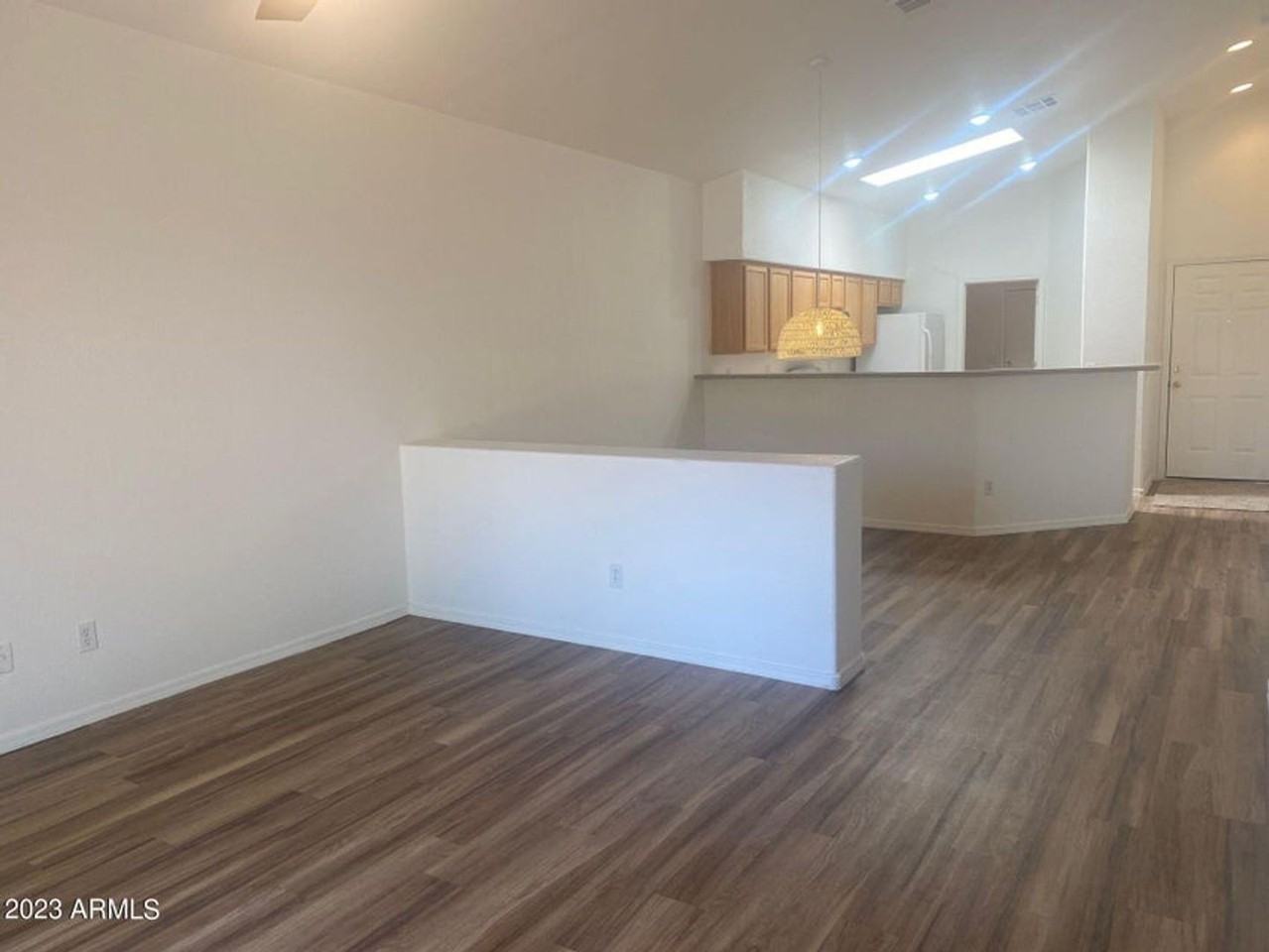 622 W Colt Rd - Photo 5 of 26