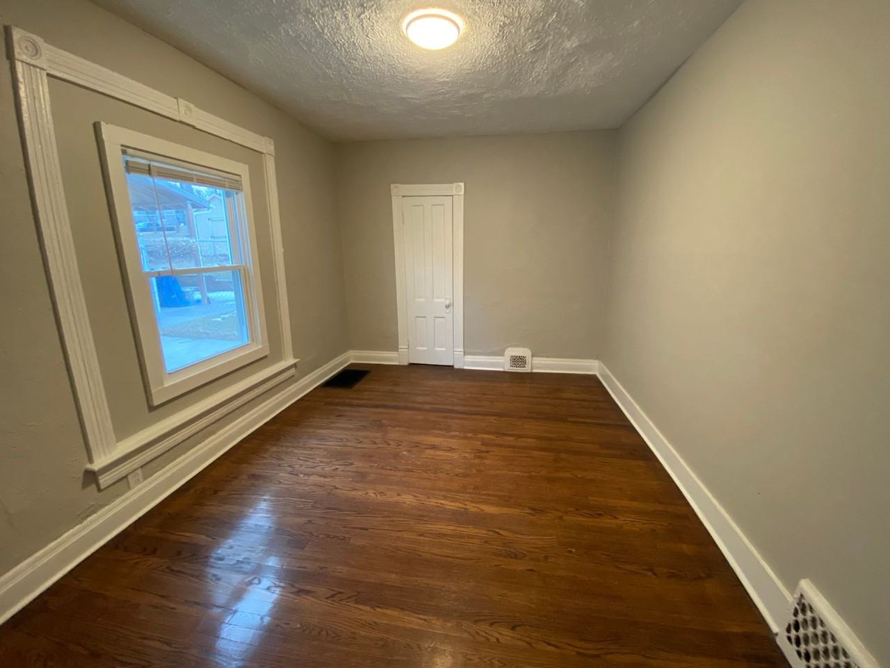 4240 Burdette St - Photo 6 of 20