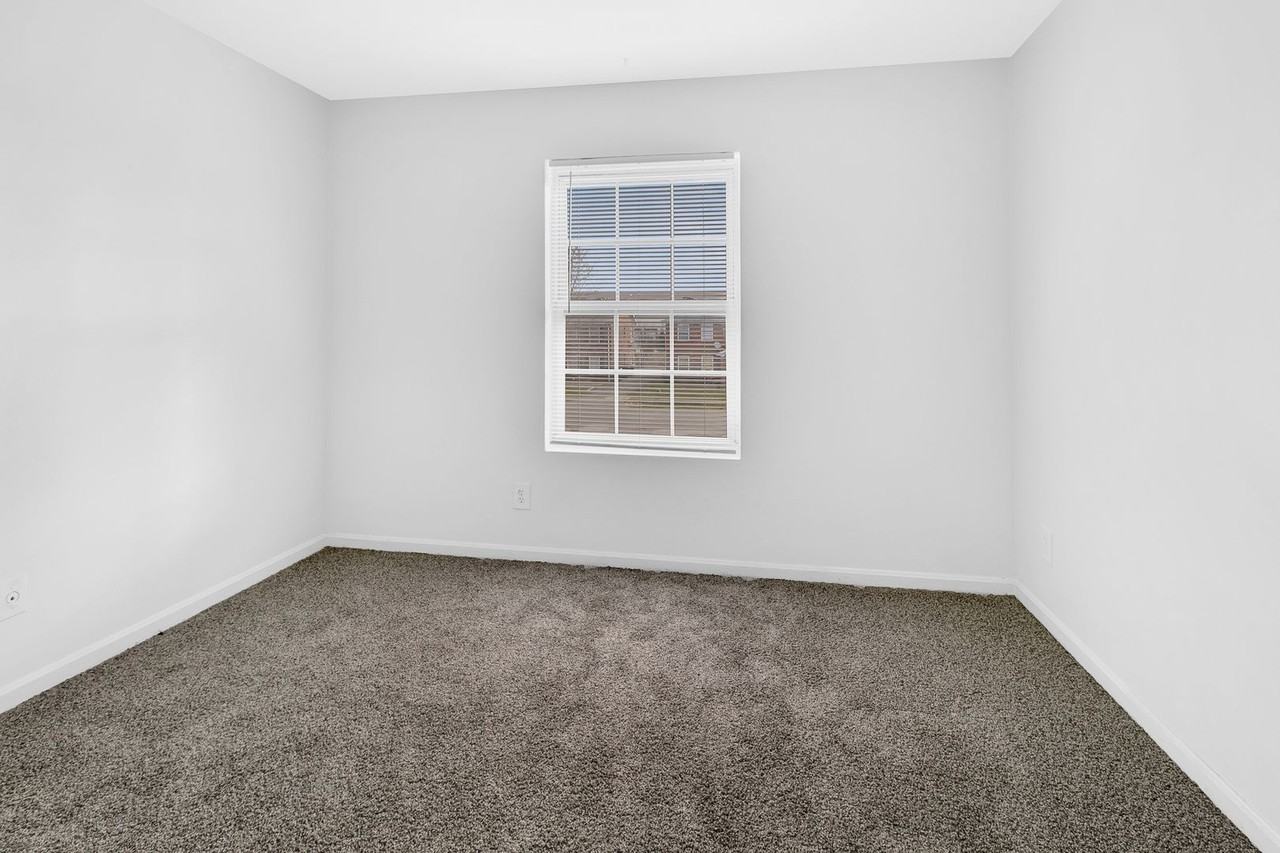 Yorktown Apartments - Photo 7 of 10