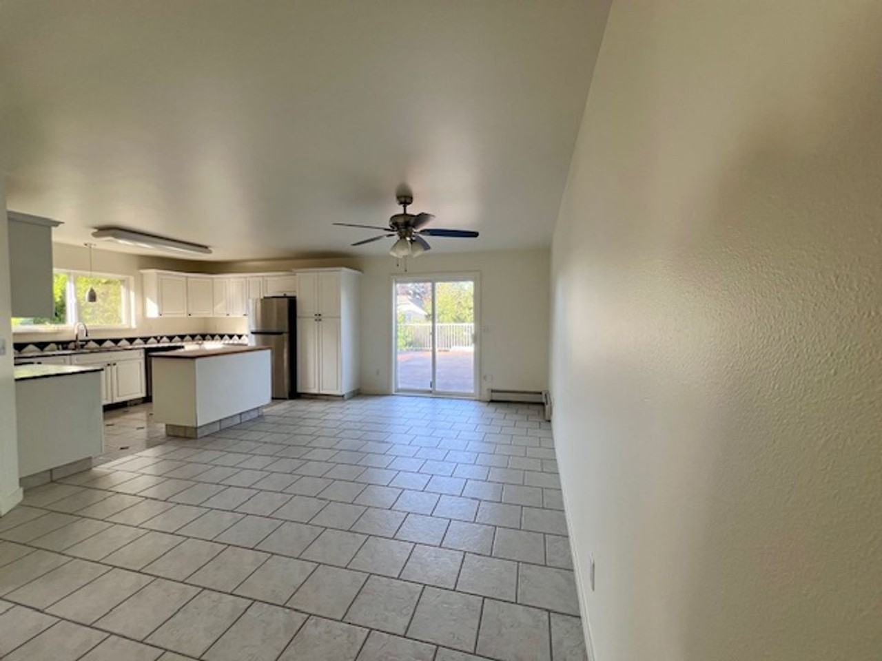 1305 Mitchell Ave - Photo 3 of 7