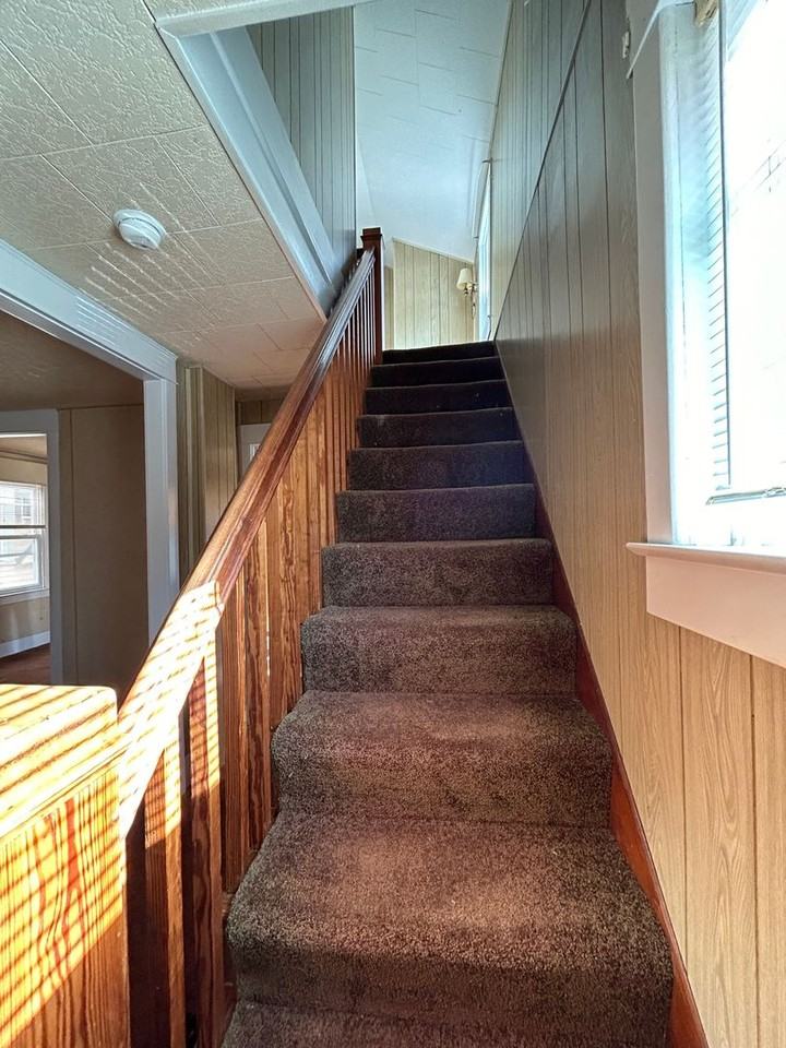 41 E 6th St - Photo 7 of 12