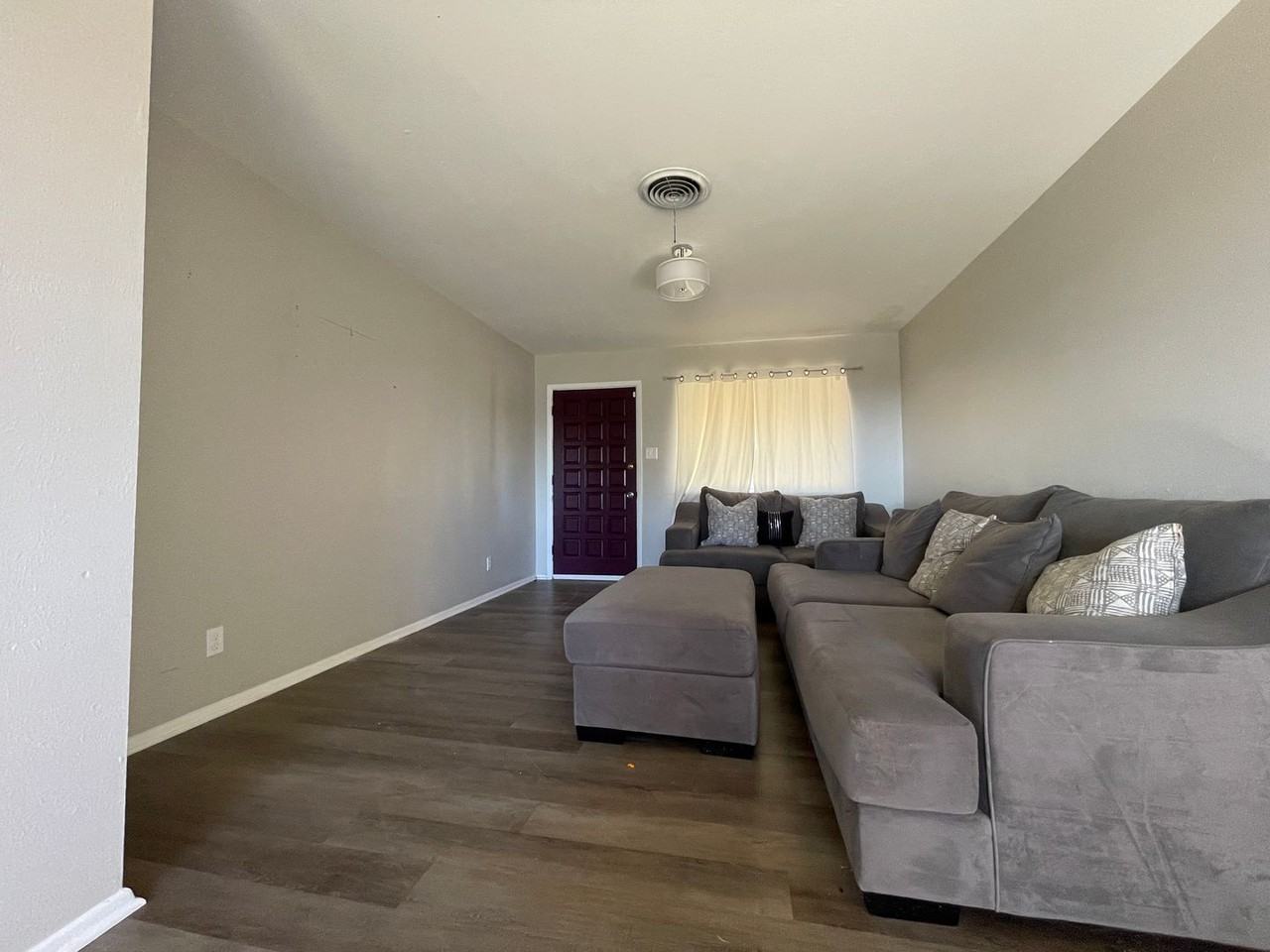 400 35th St - Photo 3 of 18