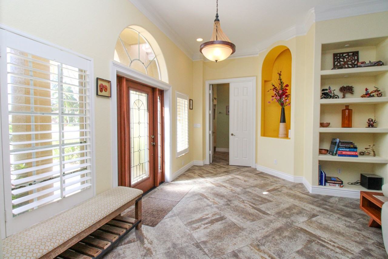 627 Soliel Dr - Photo 5 of 46