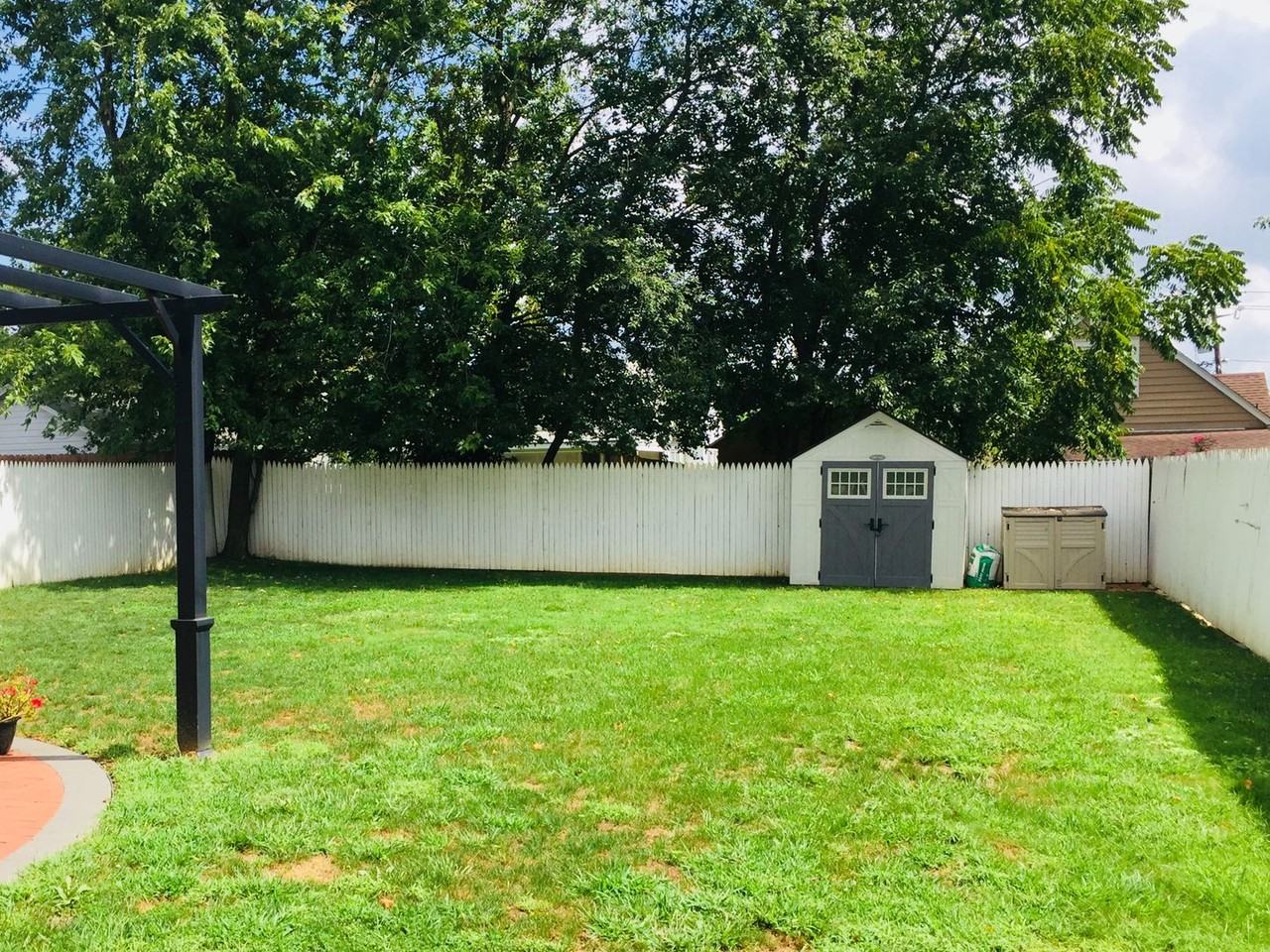514 Essex Ave - Photo 3 of 36