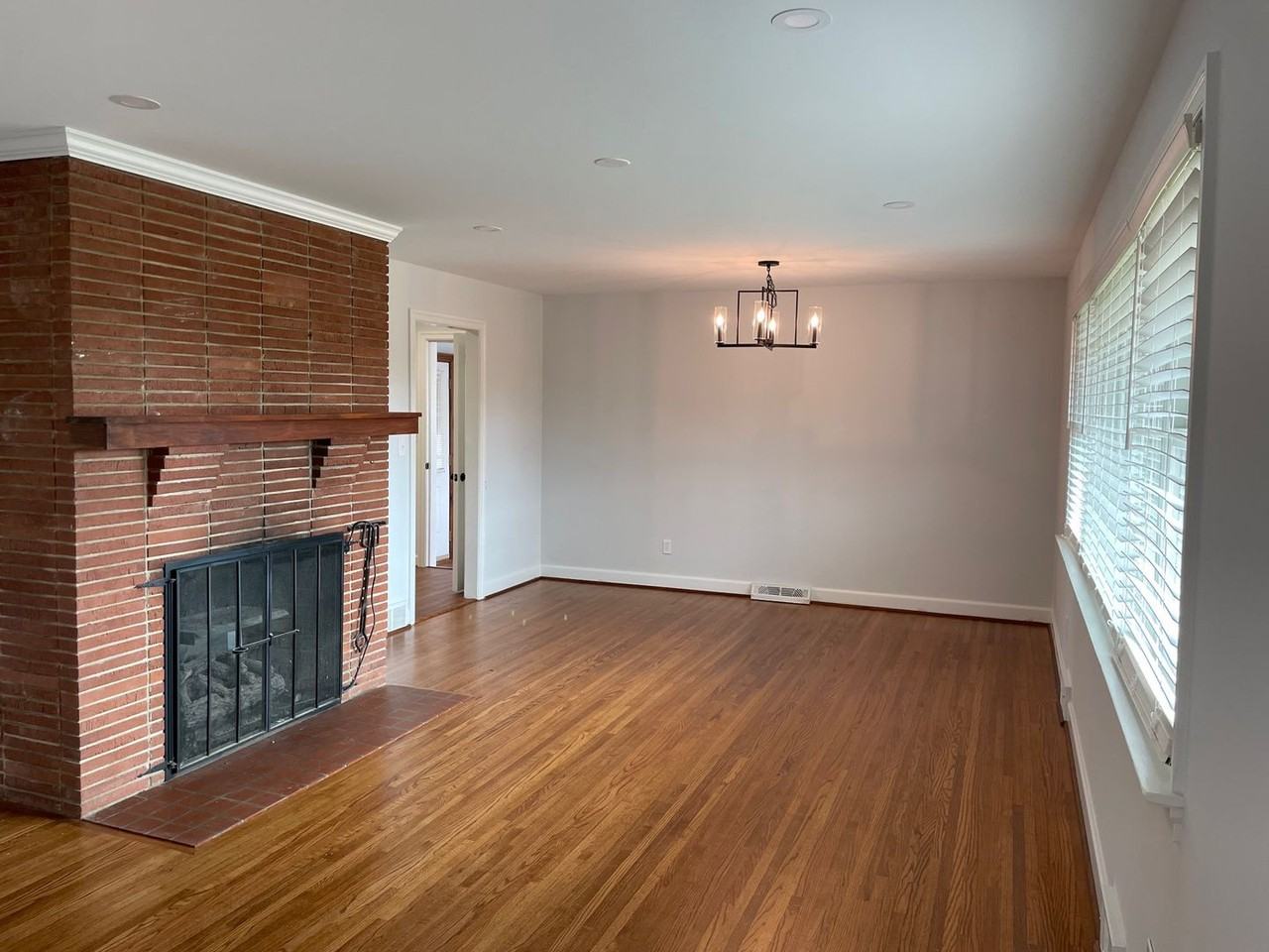6912 Jackson Creek Rd - Photo 2 of 32