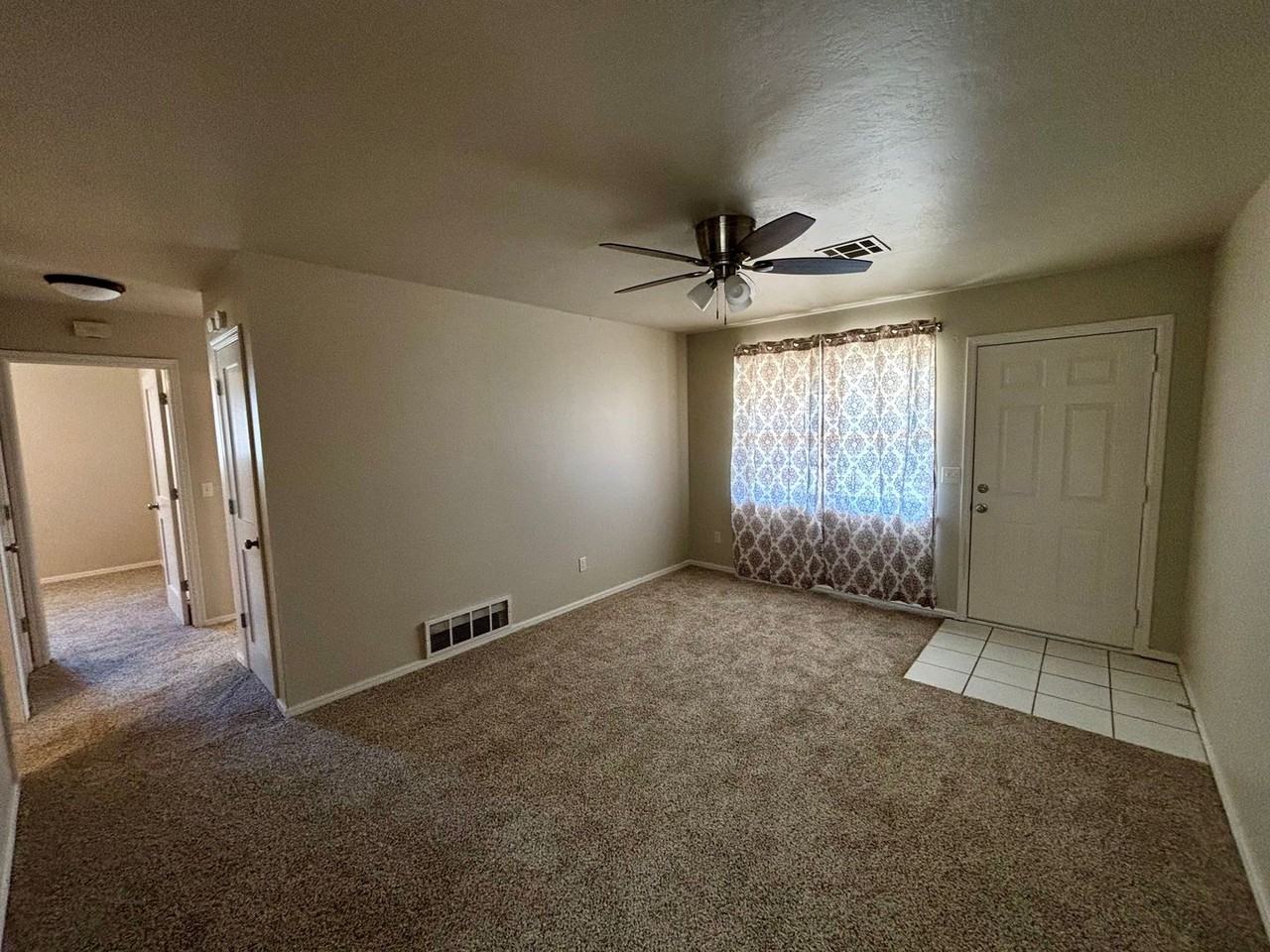 709 Sunset Dr - Photo 2 of 18