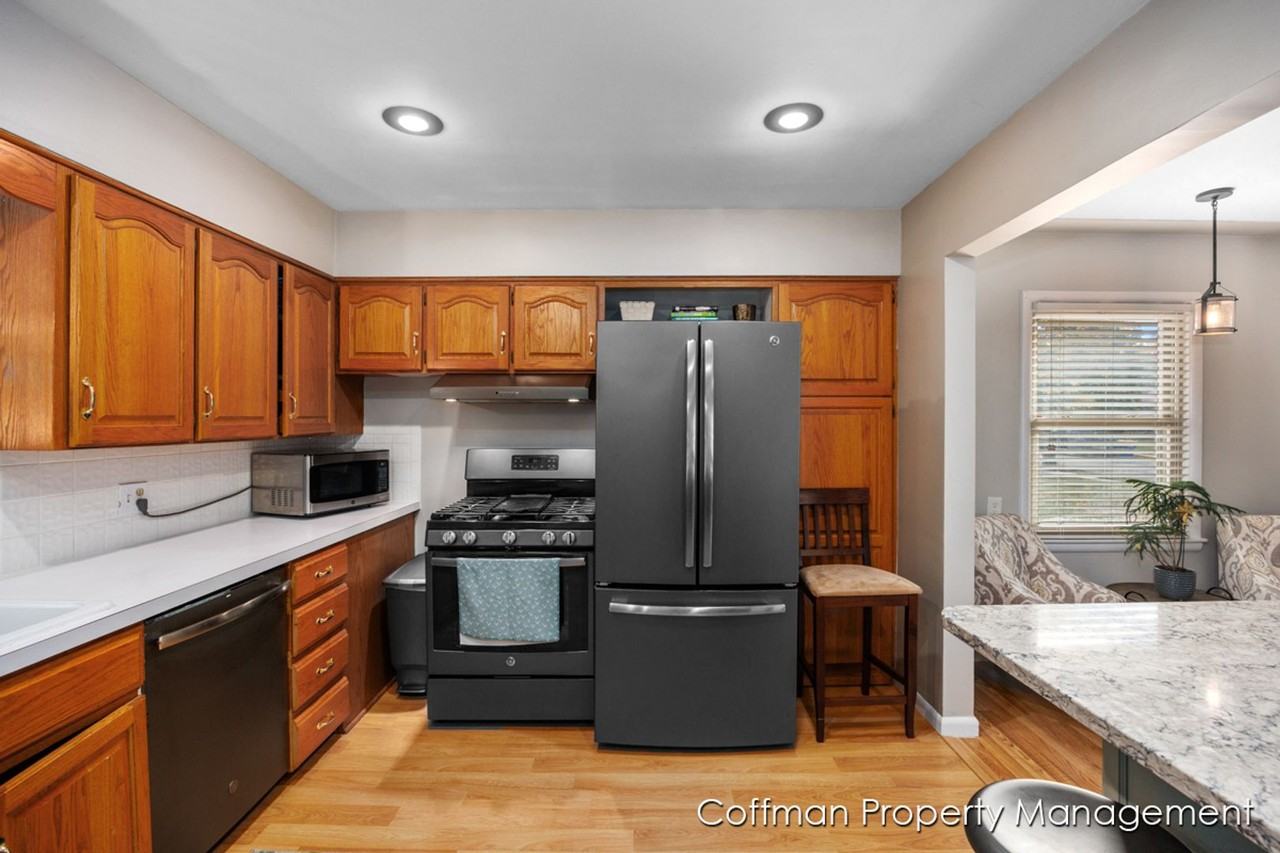 756 Strobel Ave Nw - Photo 7 of 29