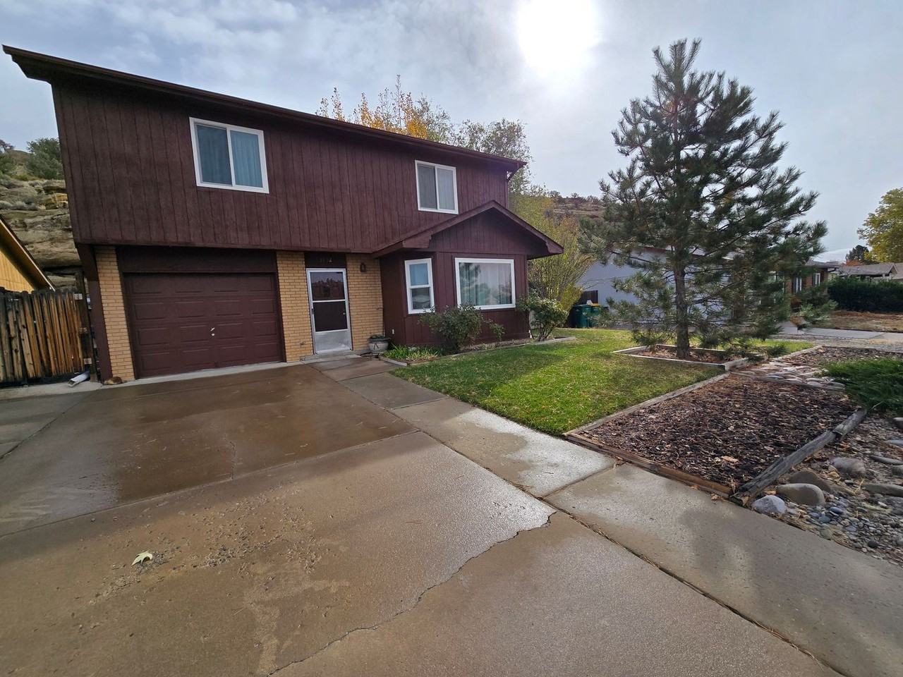 3902 Wilshire Dr - Photo 2 of 30